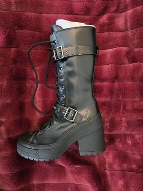 Women's Black Platform Lace-Up Buckle Boots